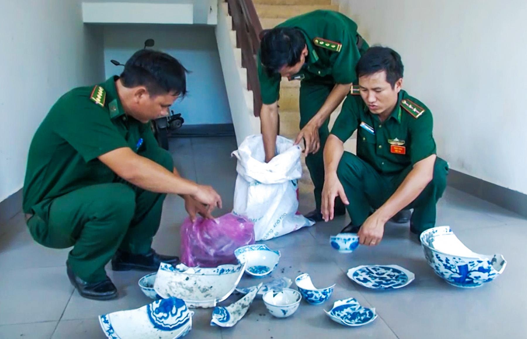 Manh vo tau co Dung Quat anh 1