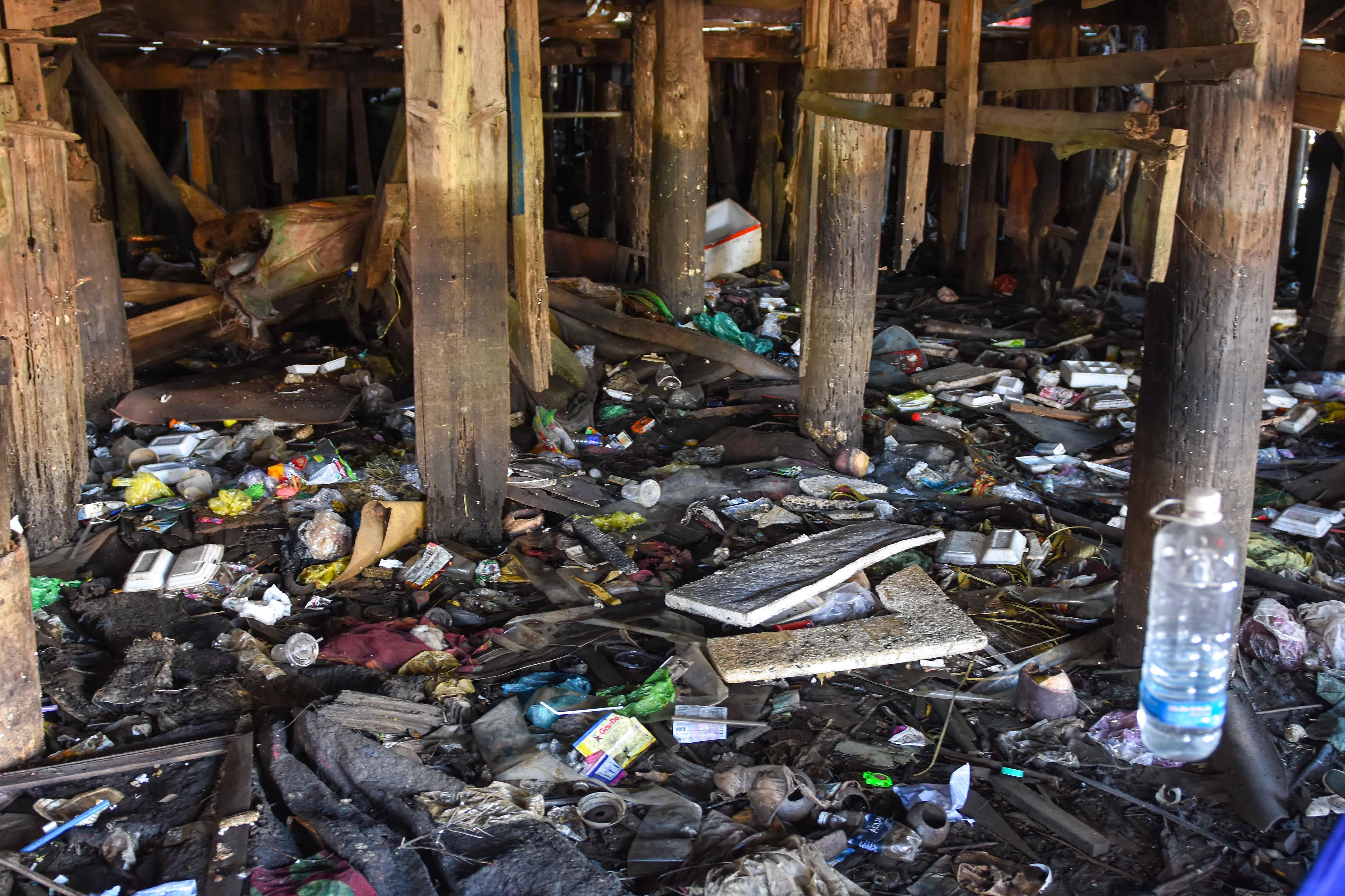 Rac thai bua vay khu 'o chuot' o pho bien Quy Nhon hinh anh