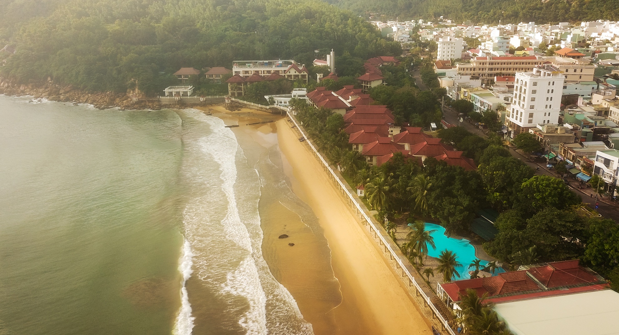 Lộ diện bãi đá Quy Nhơn ảnh 2 Lo dien bai da Quy Nhon anh 2