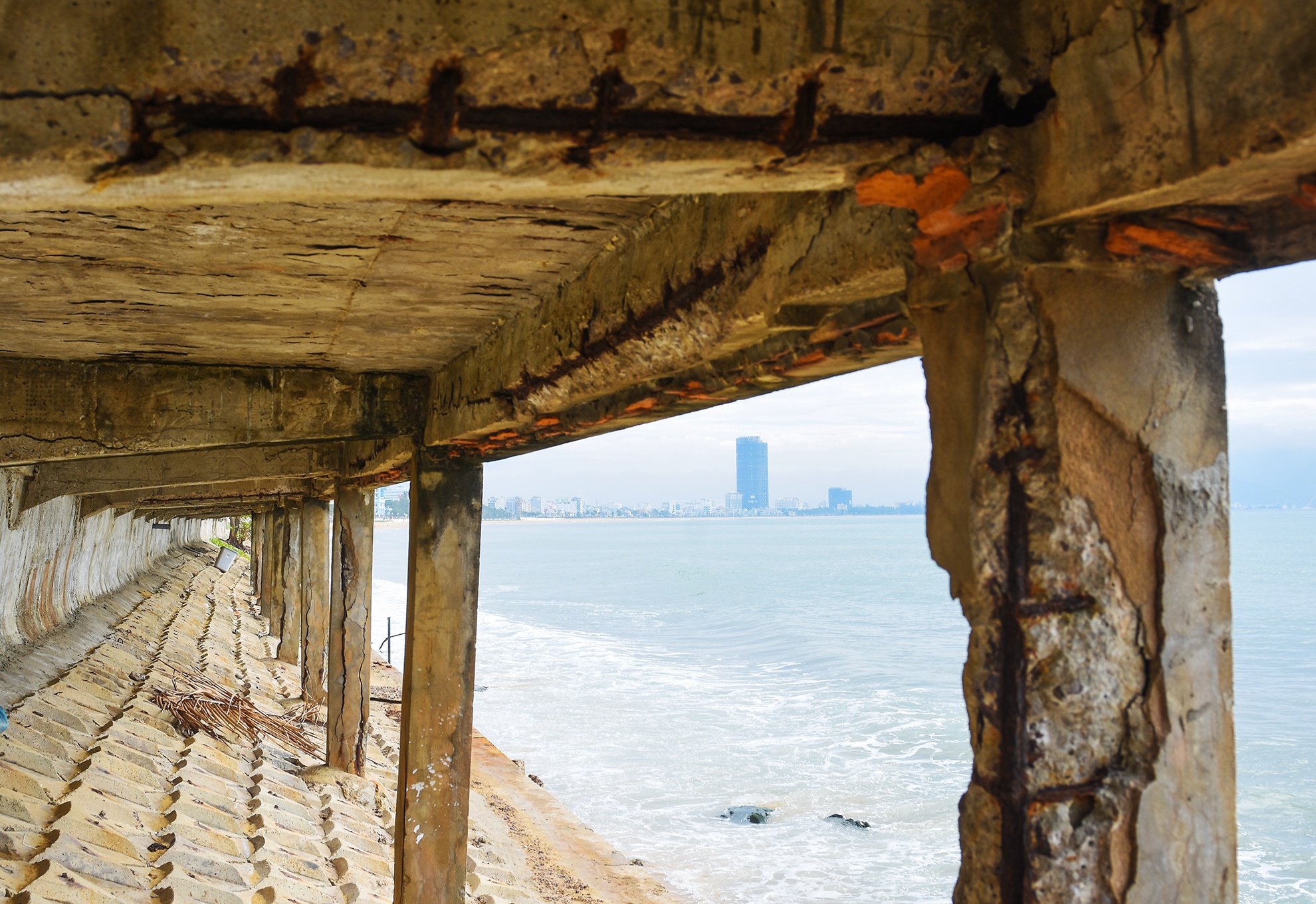 Bai tam Quy Nhon bien mat anh 8