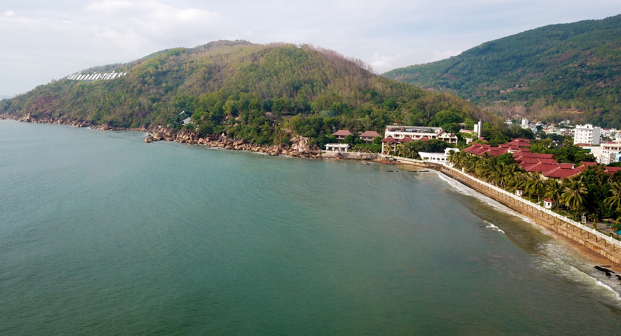 Bai tam Quy Nhon bien mat anh 2