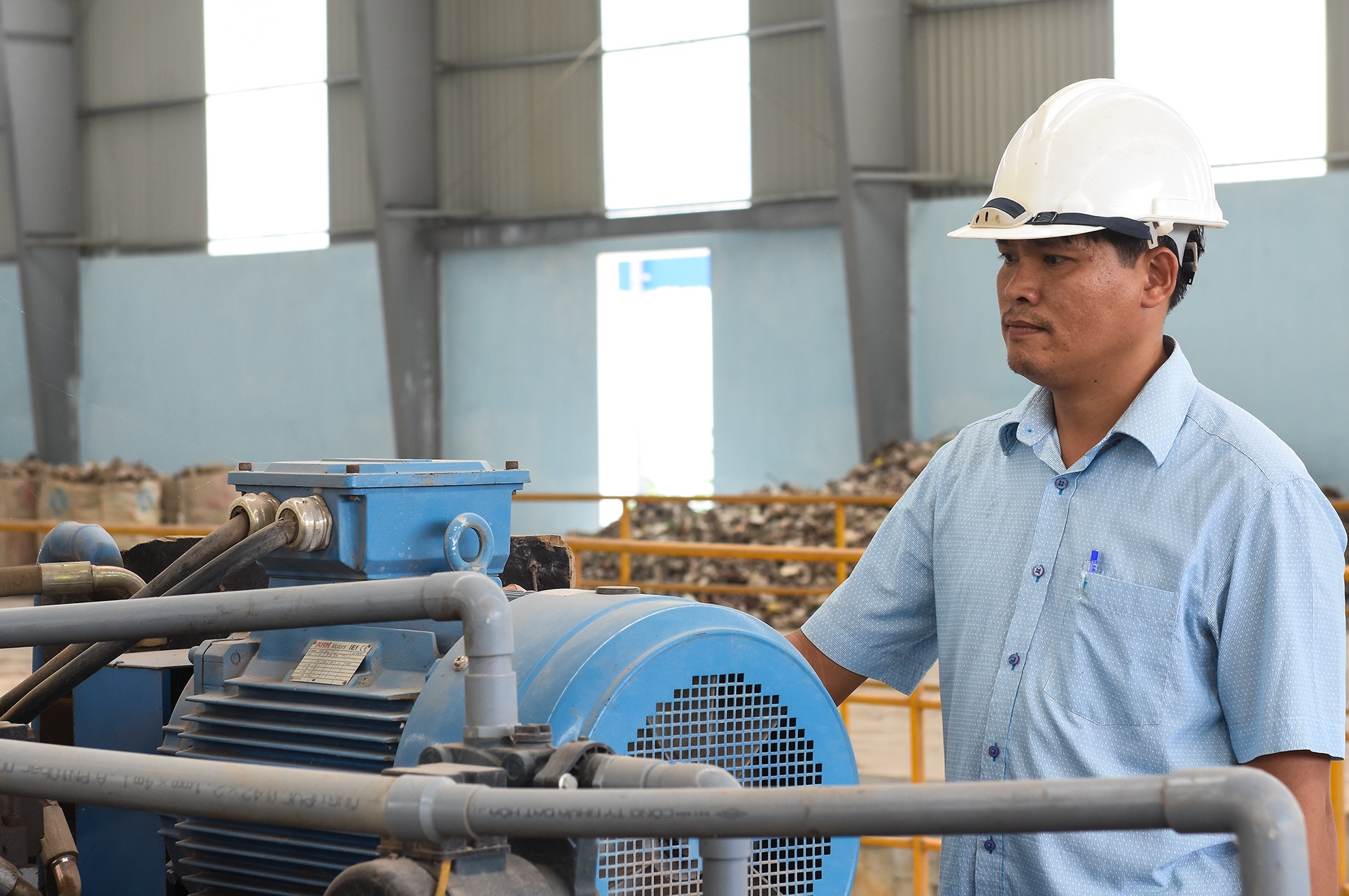 Nha may rac cham tien do anh 4