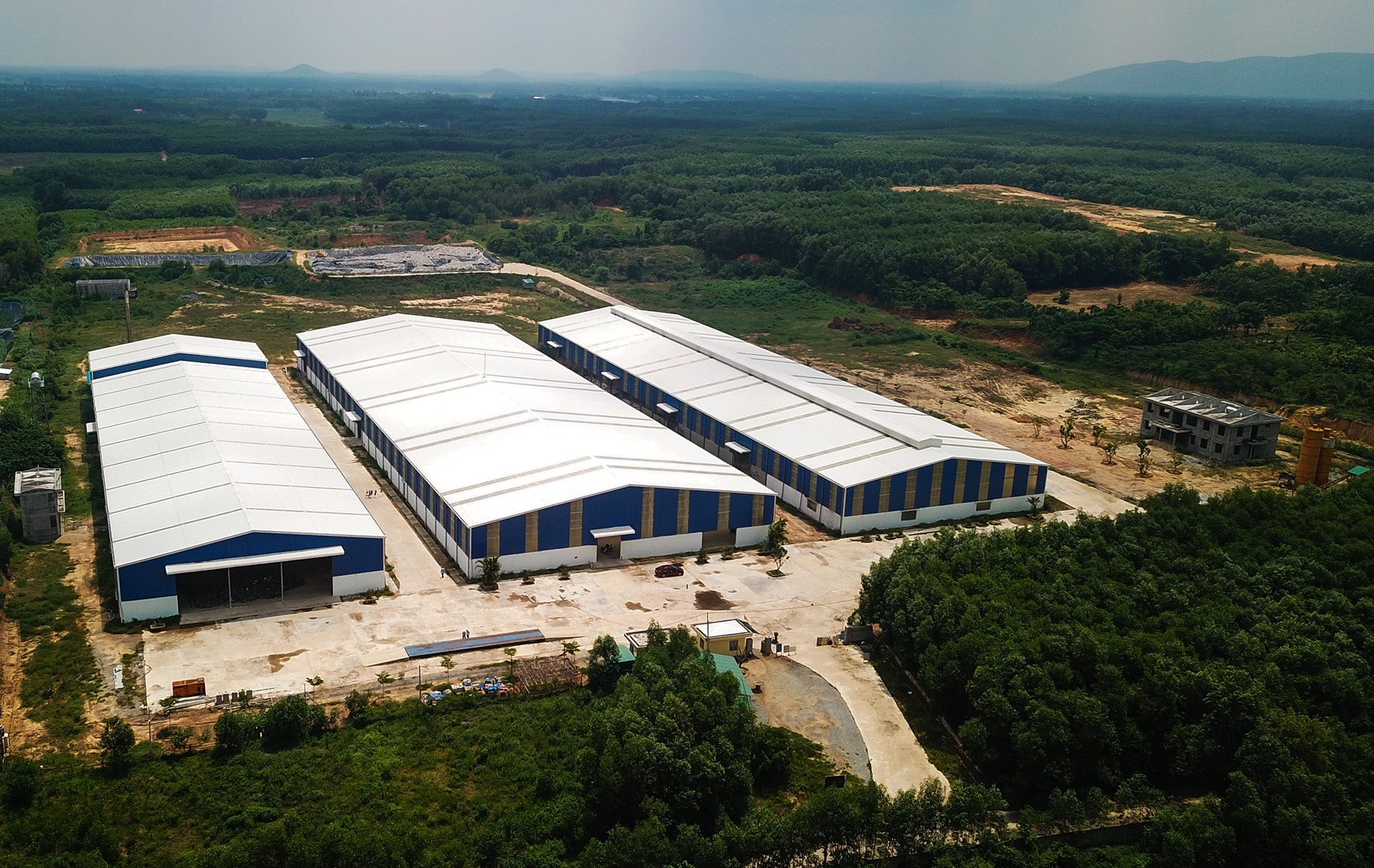 Nha may rac cham tien do anh 1