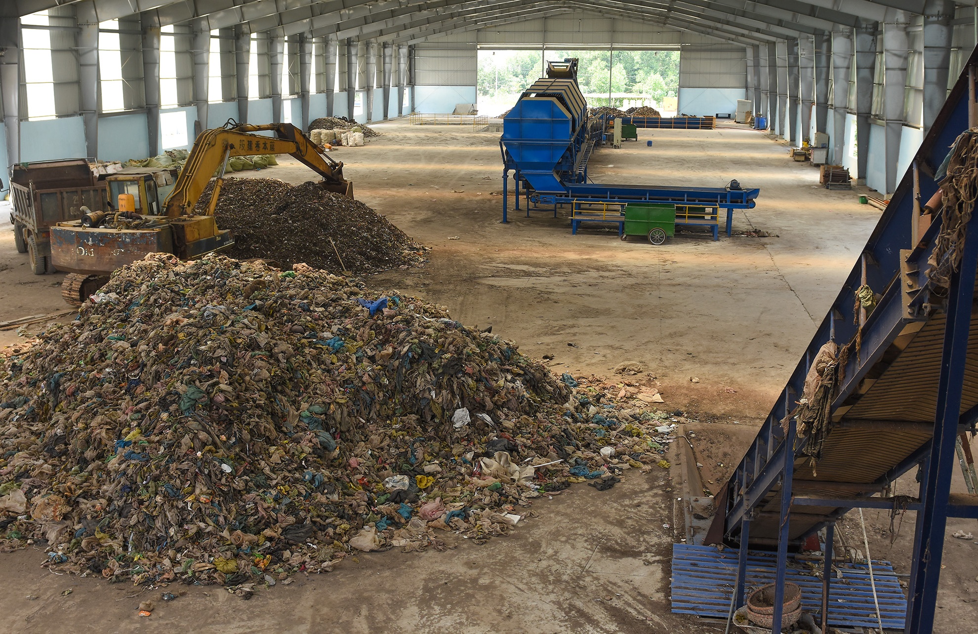 Nha may rac cham tien do anh 6