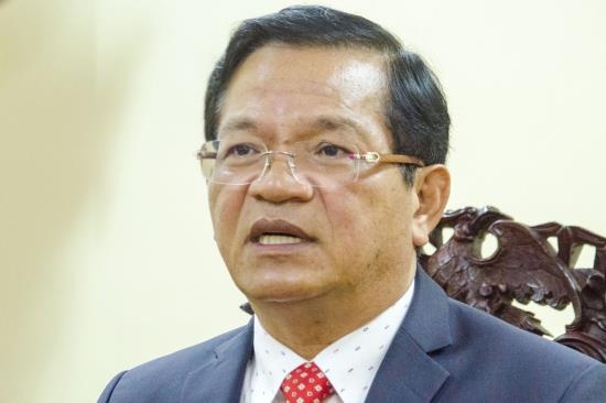 Bi thu Quang Ngai xin loi dan vi sai pham o nha may xu ly rac hinh anh