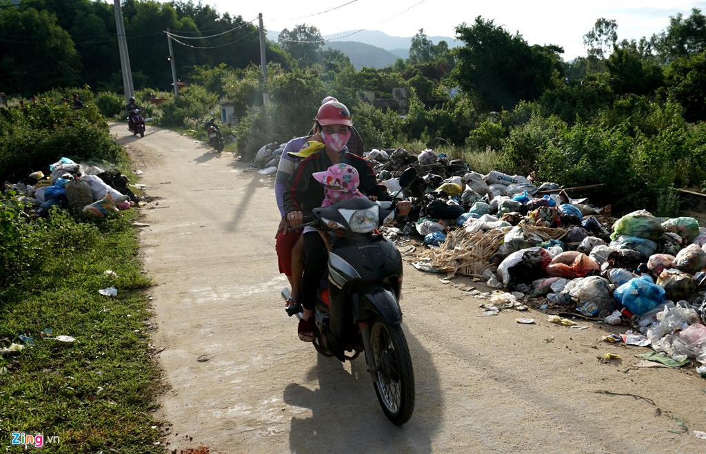 Quảng Ngãi kỷ luật cán bộ ảnh 1 Quang Ngai ky luat can bo anh 1