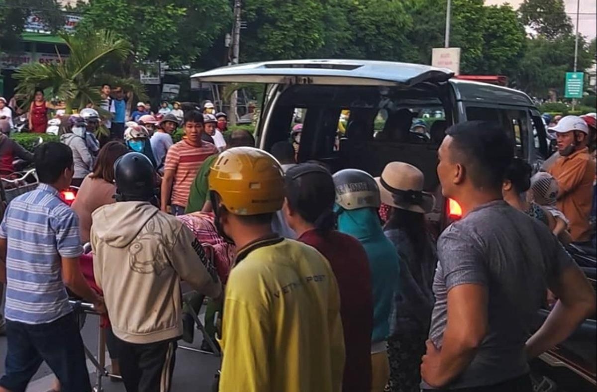 U70 dot tu trong nha nghi nghi do thuong ma phong hinh anh