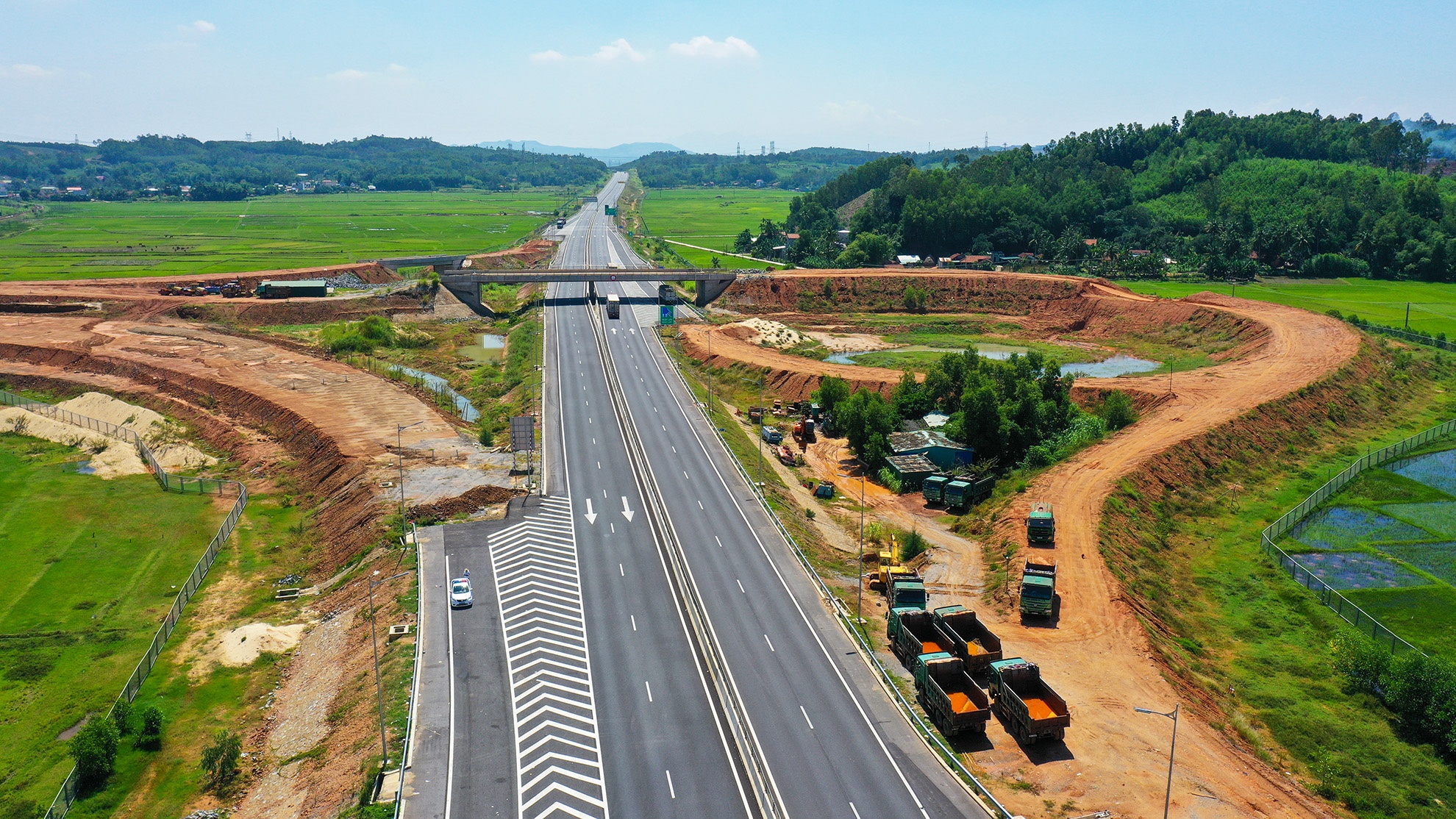 Nợ nần ở cao tốc 34.500 tỷ ảnh 1 No nan o cao toc 34.500 ty anh 1