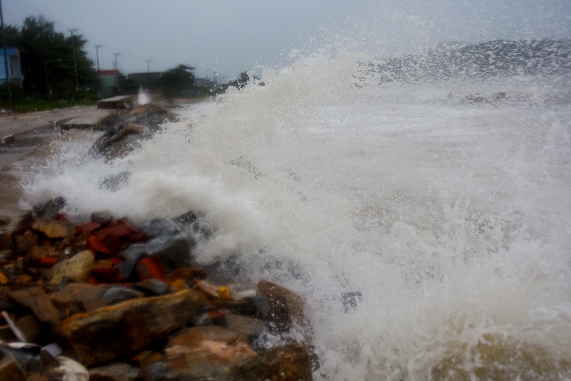 Ung pho bao so 5 mien Trung anh 1