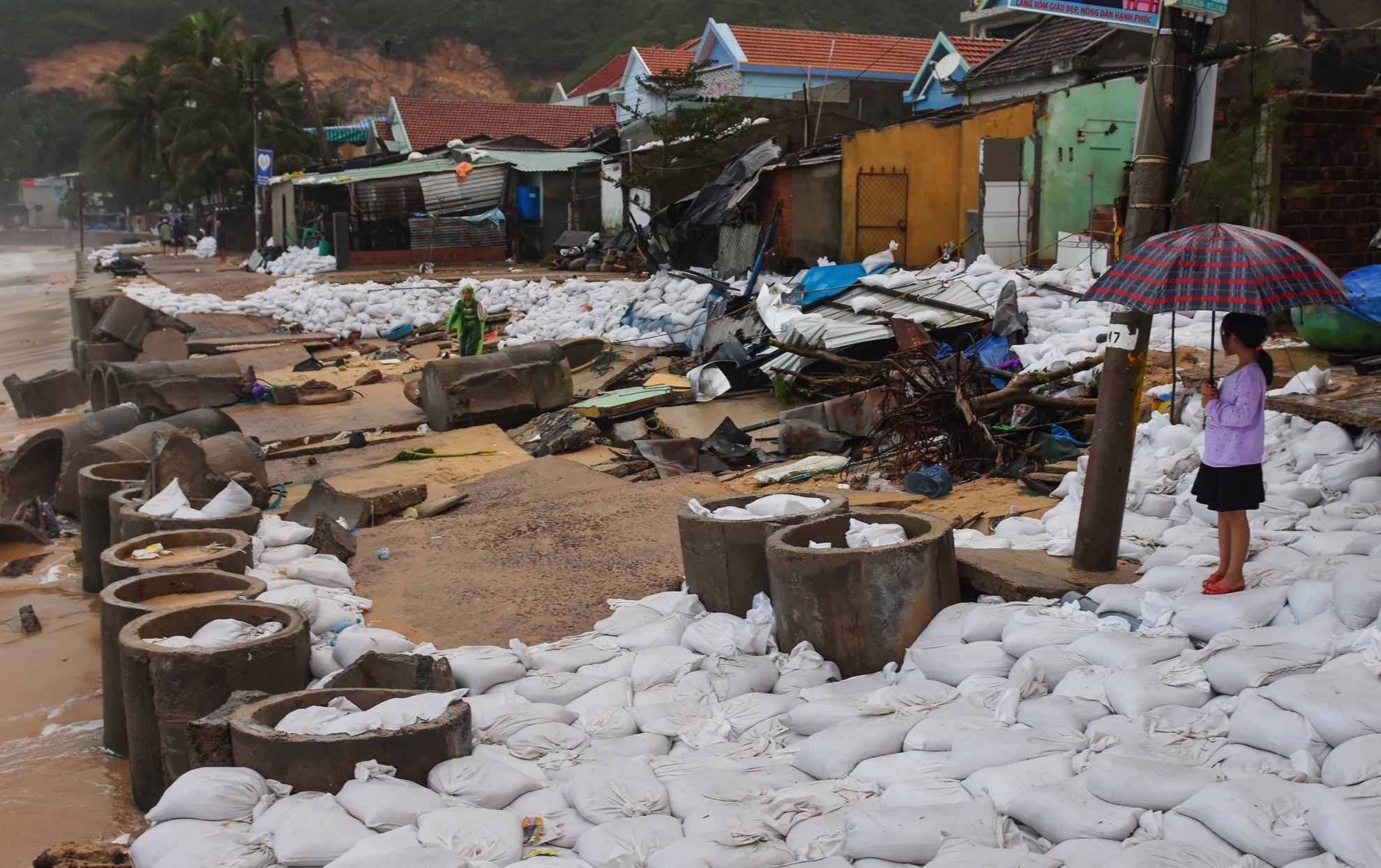 Lang chai tan hoang bao so 5 anh 7