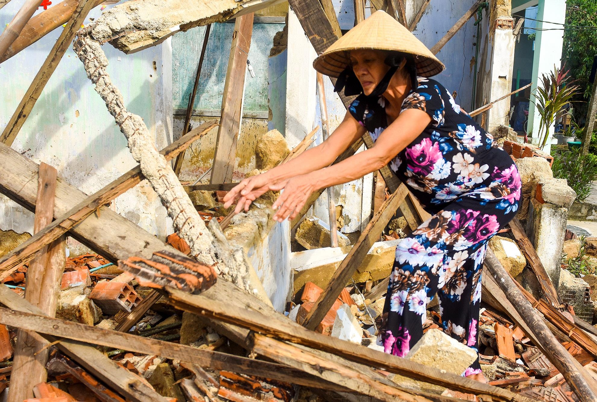 Dan mien Trung mat nha cua sau bao so 5 hinh anh