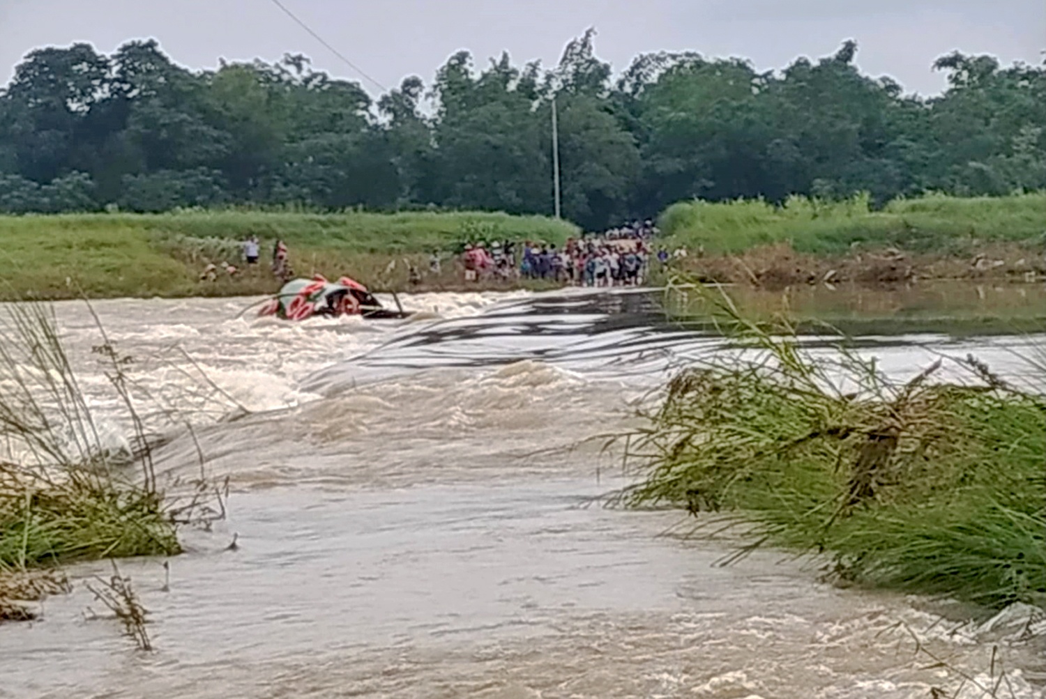 Lat ghe tren song Tra Khuc anh 1