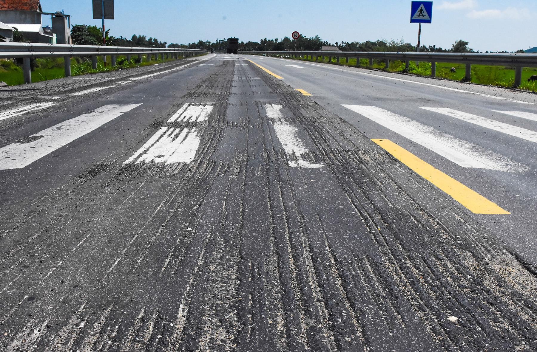 Sut lun duong dan cao toc 34.500 ty hinh anh