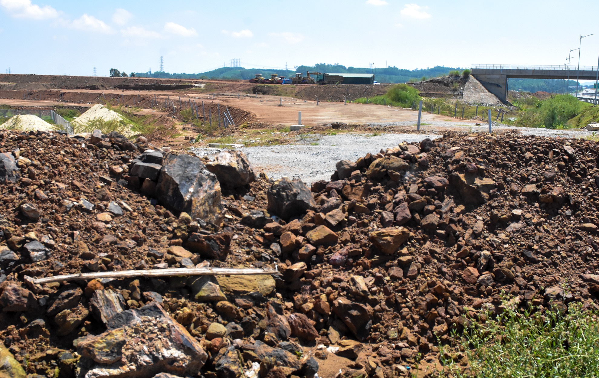 Cao toc 34.500 ty sai pham anh 9