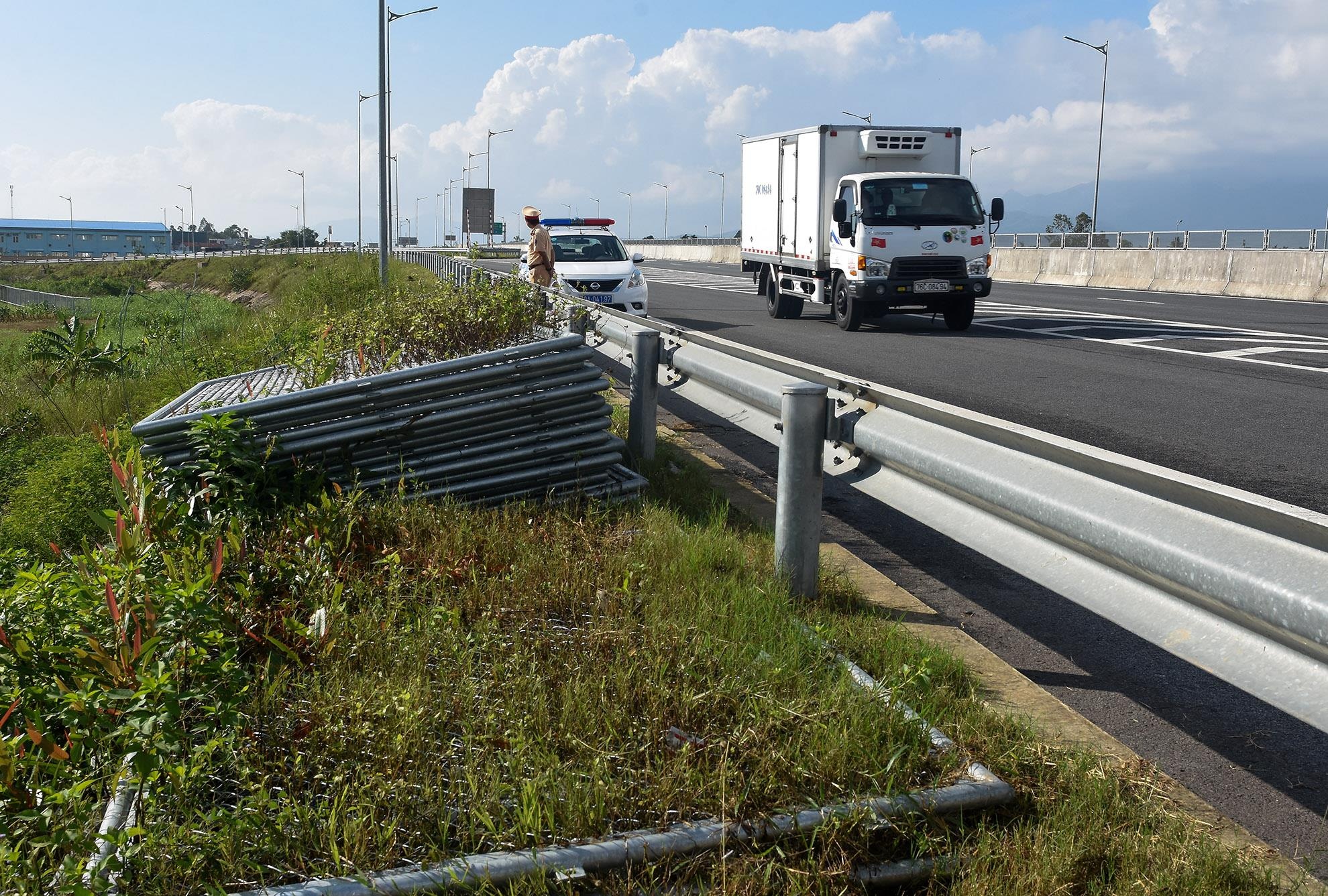 Rao chan an toan trong hoac doc tuyen cao toc 34.500 ty hinh anh