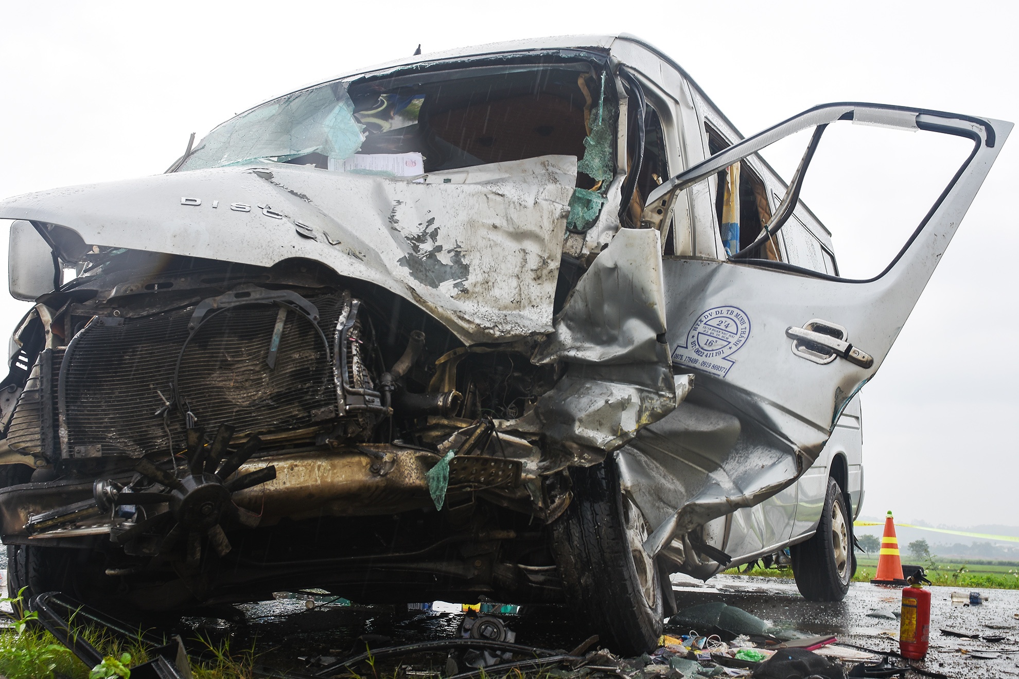 oto cho 12 nha su doi dau xe container anh 3