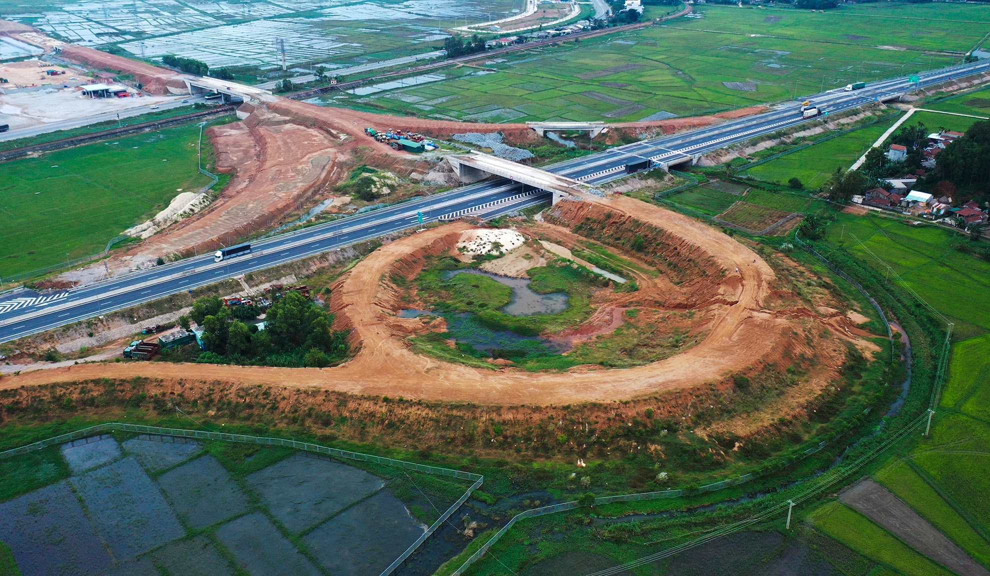 Cao tốc 34.500 tỷ sai phạm ảnh 3 Cao toc 34.500 ty sai pham anh 3