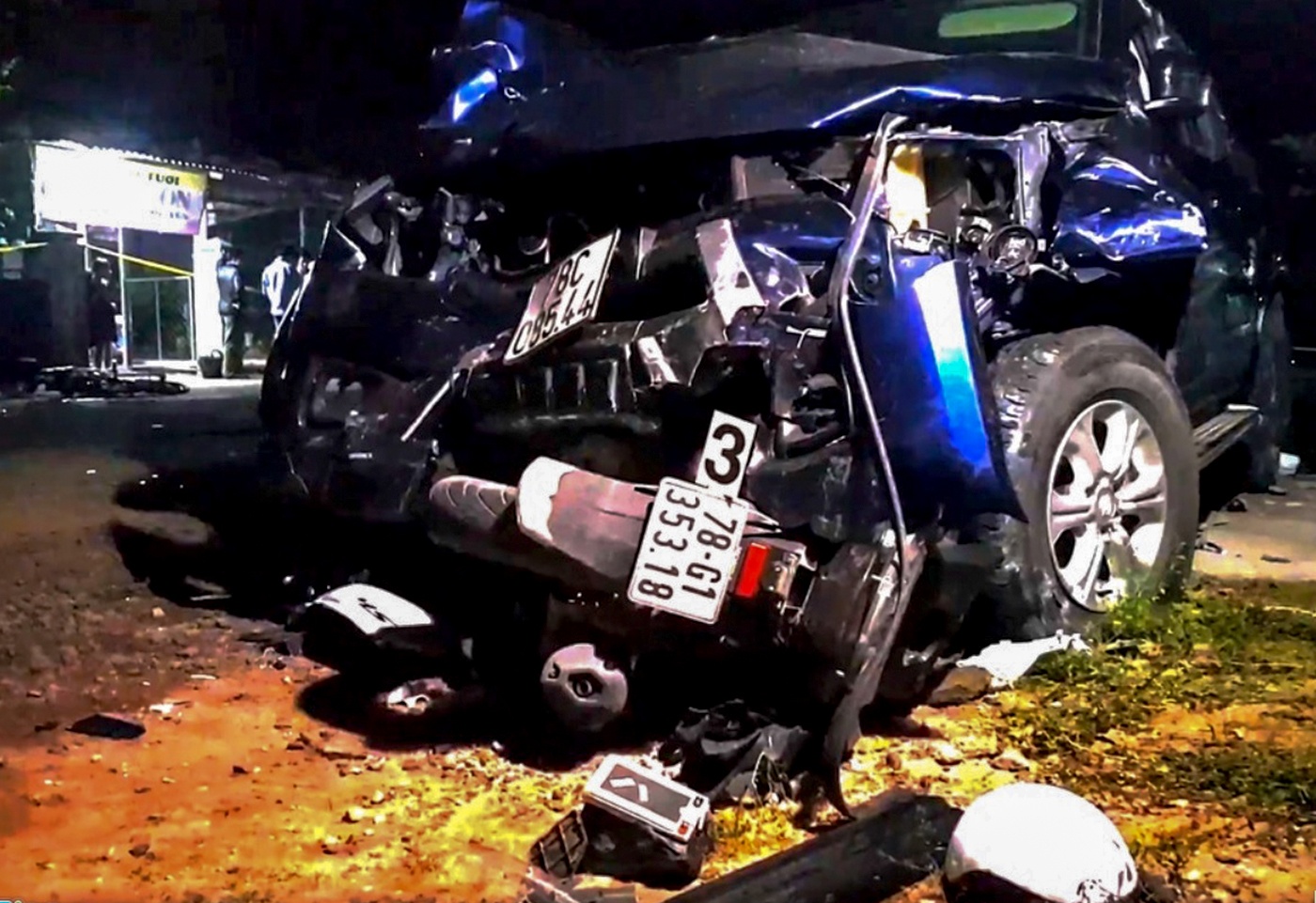 Nan nhan thu 5 tu vong sau vu oto ban tai gay tai nan o Phu Yen hinh anh