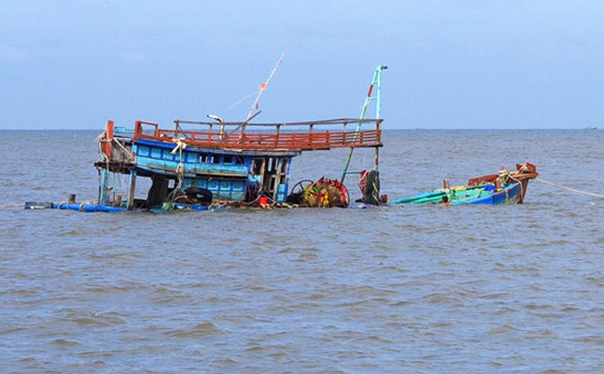 Song lon nhan chim tau, hai ngu dan mat tich hinh anh