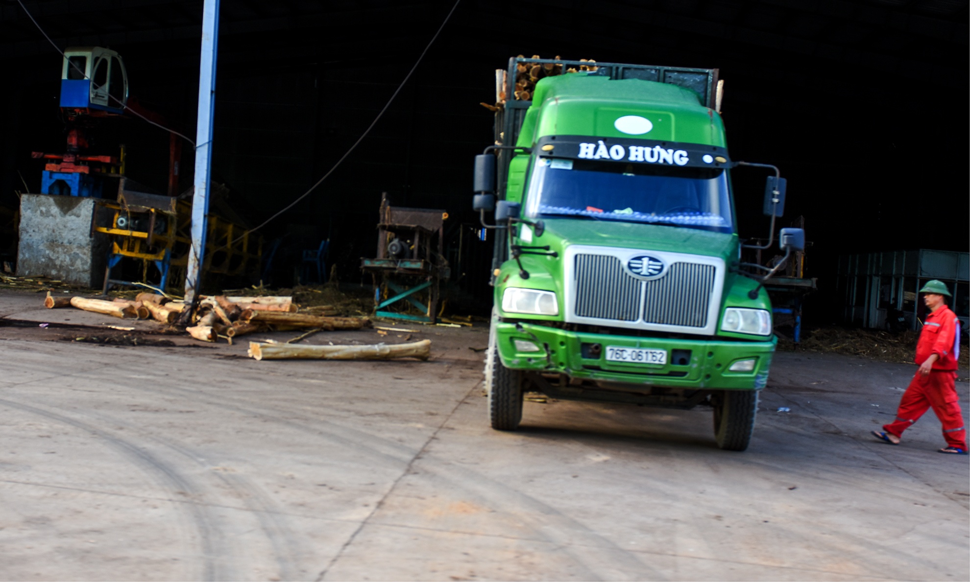 Nuoc bien nhuom mau ca phe anh 5