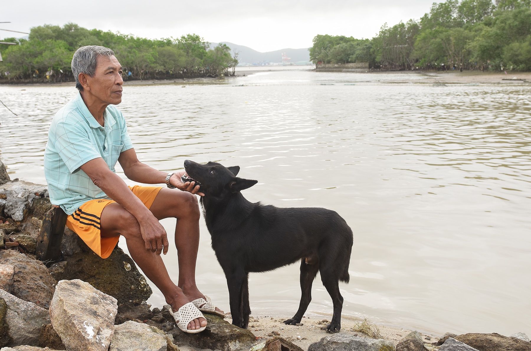 Dam Thi Nai bi pha nat, dan Binh Dinh doi mat voi doi ngheo hinh anh