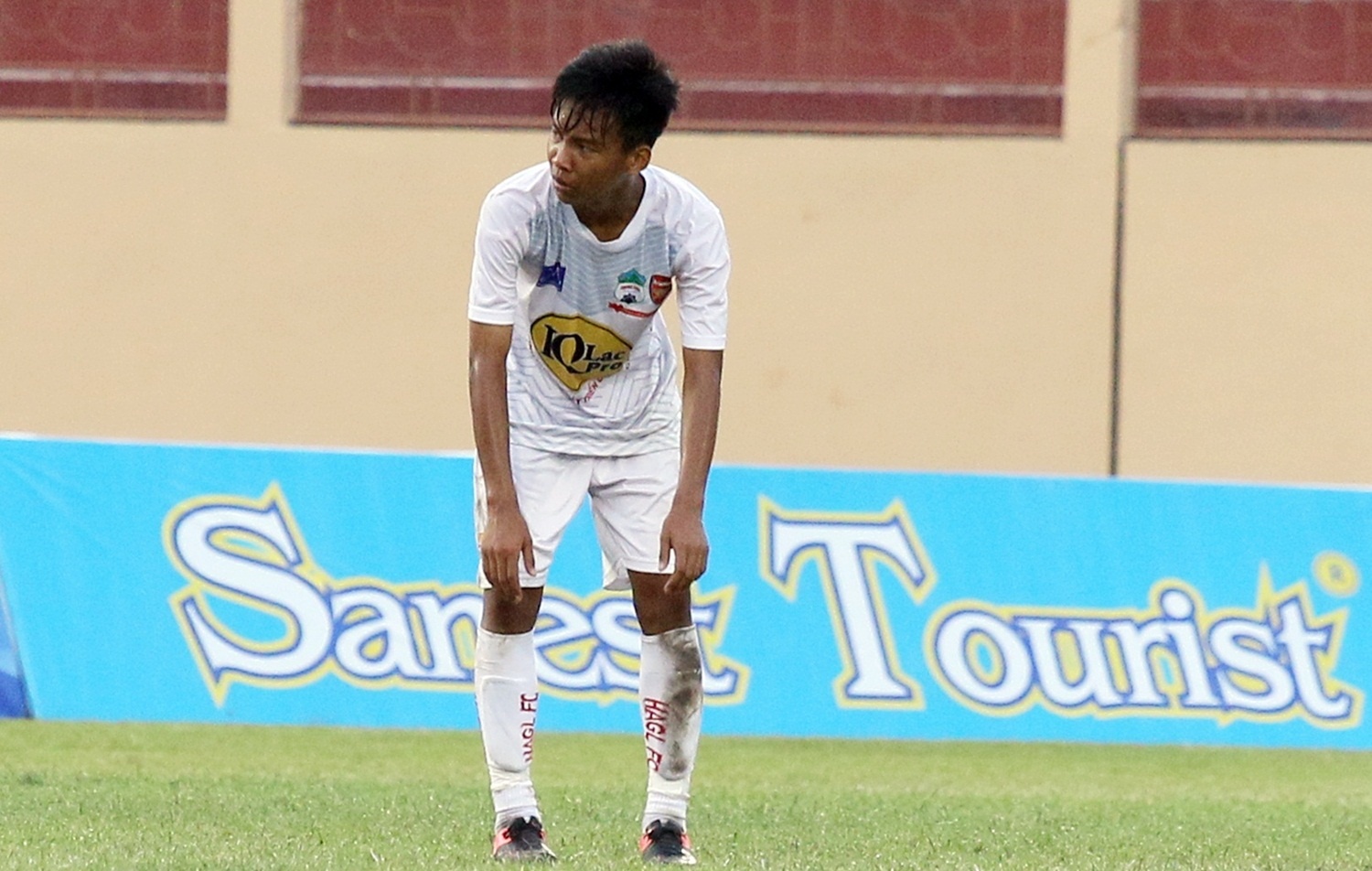 U19 HAGL va ap luc lam dan em Cong Phuong hinh anh