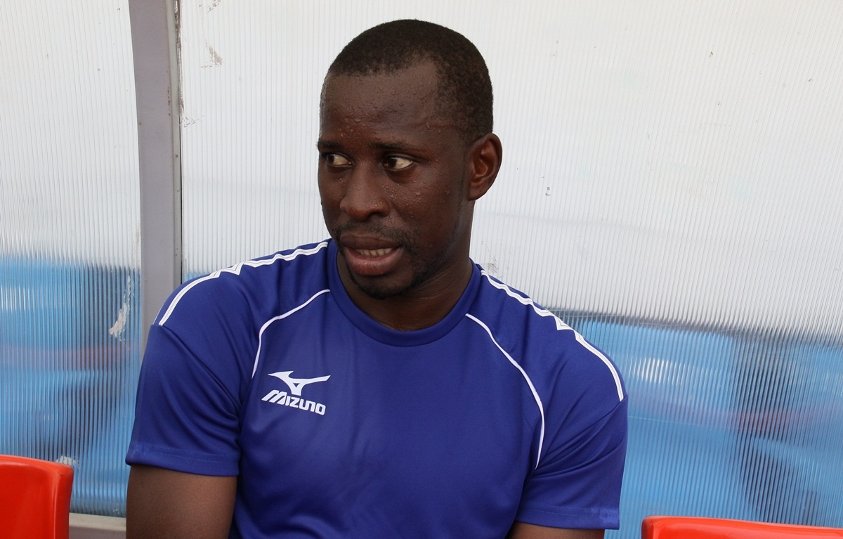 Cong Vinh ky hop dong voi tien dao dat gia hinh anh