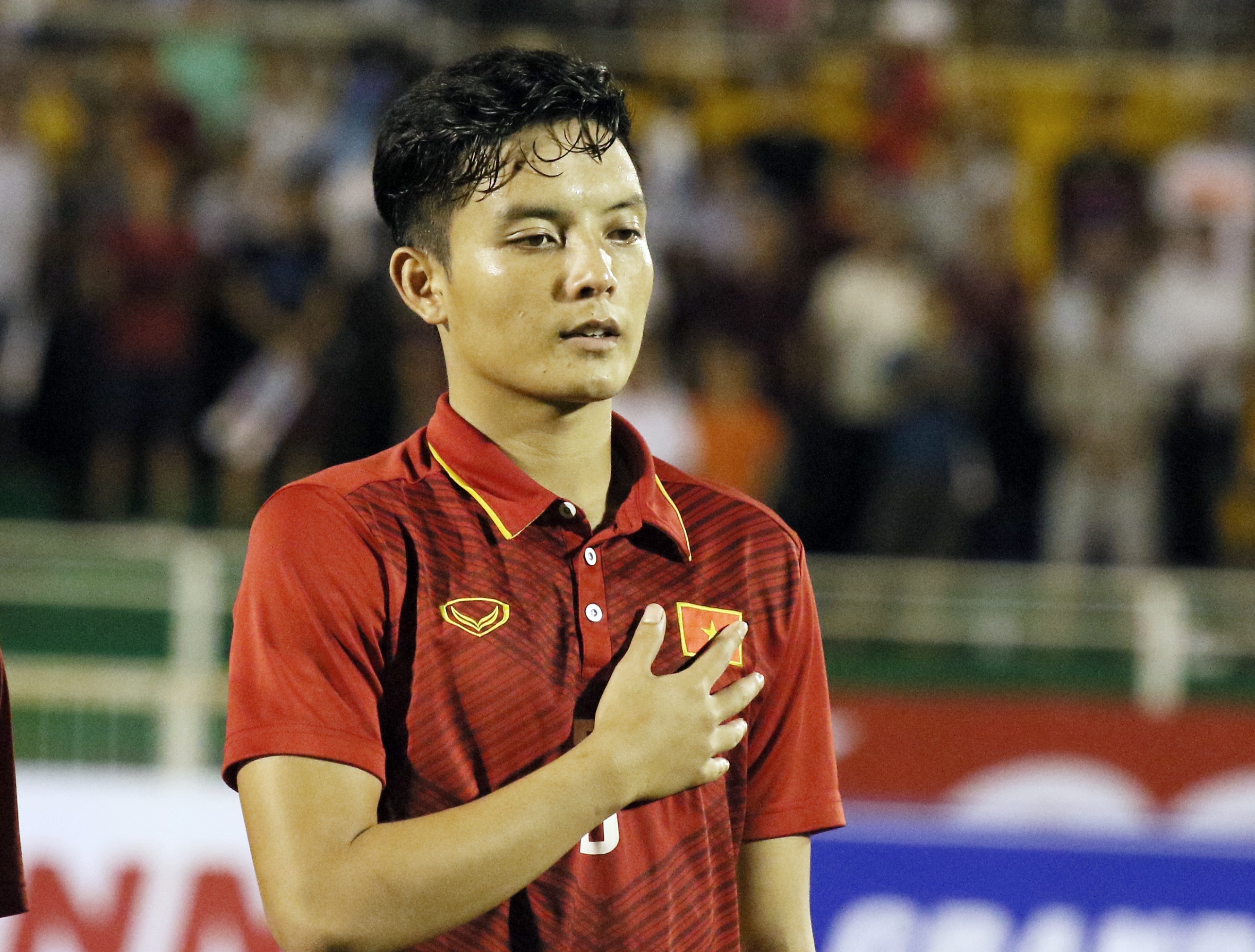 Trung ve U22 Viet Nam bi bau Duc duoi da truong thanh hinh anh