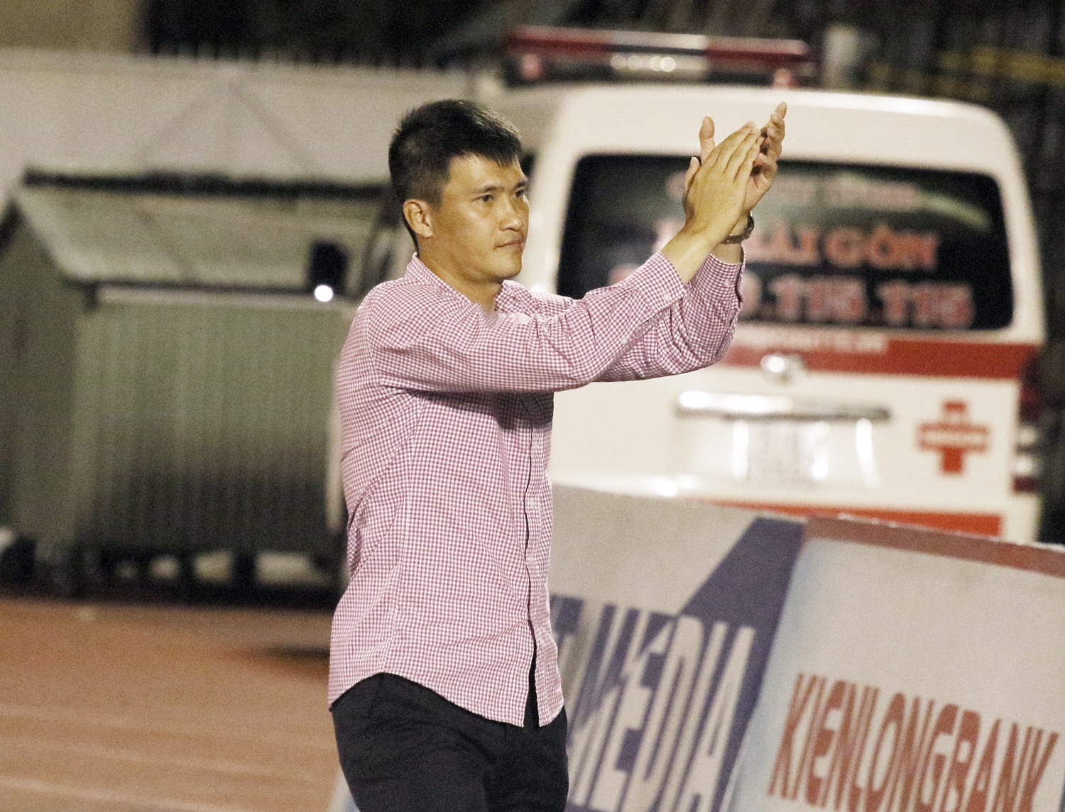 Cong Vinh bi VPF nhac nho hinh anh