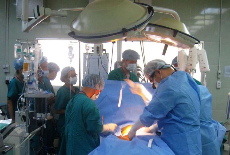 Con trai 18 tuoi hien gan cuu song cha bi viem gan B hinh anh