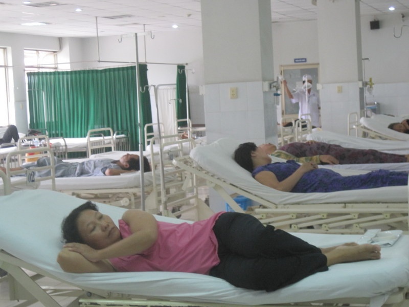 Mat 4 gio cong an moi xu ly xong vu 30 con do dai nao BV hinh anh