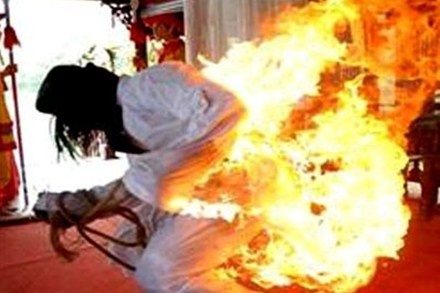 Vo cham lua tu thieu vi chong khong chiu tam hinh anh