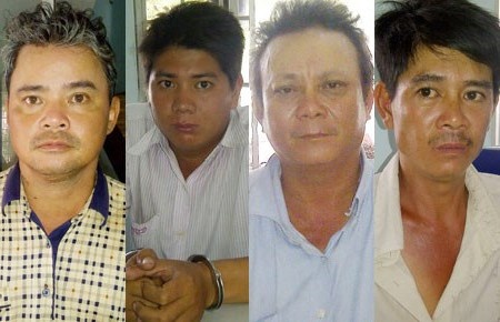 Bat bang con do tran lot tien cua khach o ben xe Mien Dong hinh anh
