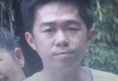 Tim thay xac duoc si tat axit vao mat nguoi yeu hinh anh