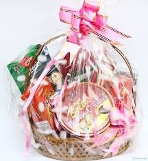 Ky luat can bo an chan qua tet cua tre ngheo hinh anh