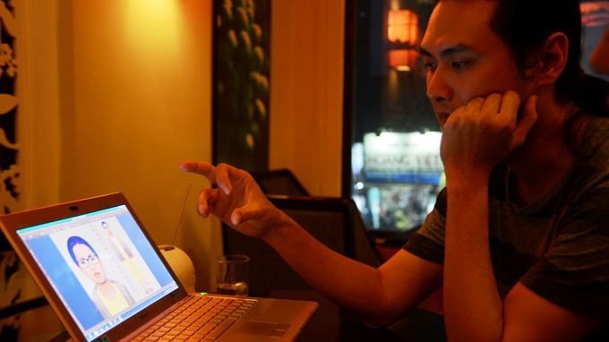 Hoa si san sang ve chan dung ke bat coc tre so sinh hinh anh