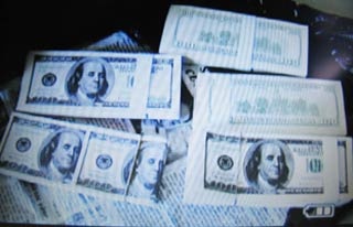 Sap bay cu lua 320.000 USD trong ket sat hinh anh