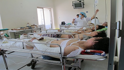 Nhieu benh nhan trong vu no thung nau thep dang nguy kich hinh anh