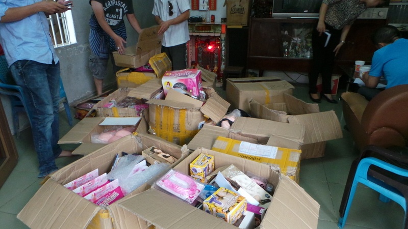 Bat hang chuc thung thuoc, do choi tinh duc o Sai Gon hinh anh