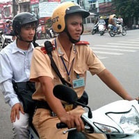 Si tu vi pham giao thong co bi xu phat? hinh anh