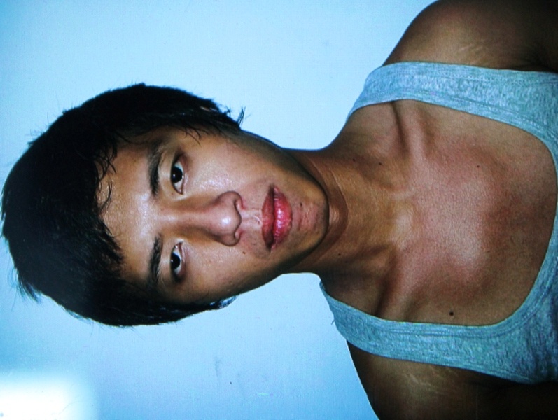 Tú đang bị công an bắt giữ.