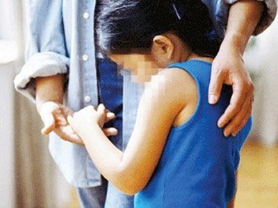 Chong co giu tre cuong hiep be gai 8 tuoi o Sai Gon hinh anh