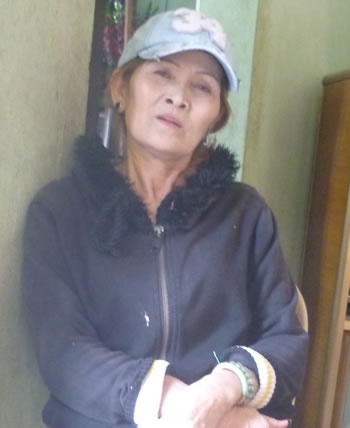 Bà Bốn Là kể lại câu chuyện của cháu gái đáng thương.