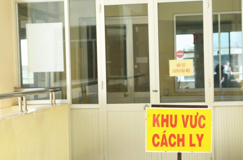 Khu vực cách ly 2 hành khách đến từ vùng dịch Ebola ở bệnh viện Nhiệt đới TP.HCM