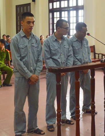 Các bị cáo tại phiên tòa.