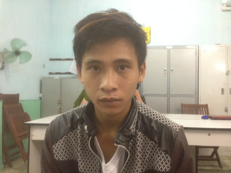 Giua dem vao phong khach san dam nguoi roi cuop tai san hinh anh