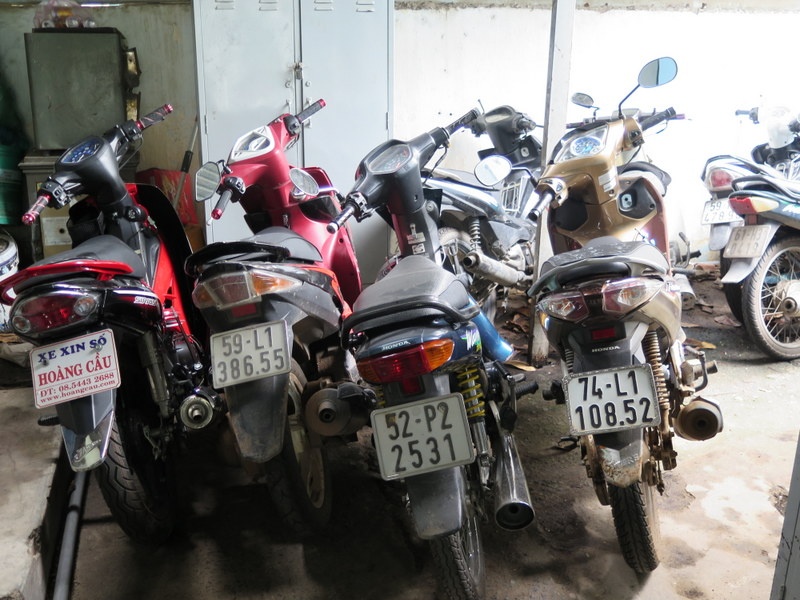 Tang vật công an thu giữ được tại các phòng trọ. 