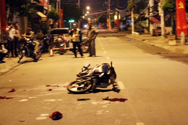 Thiet mang vi buong loi treu gai hinh anh