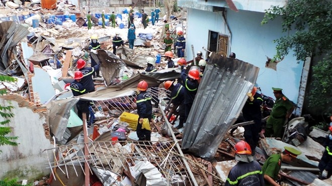 Vụ nổ ở công ty Đặng Huỳnh đã gây hậu quả nghiêm trọng khiến 3 công nhân bị nổ tan xác và nhiều tài sản bị hư hại.