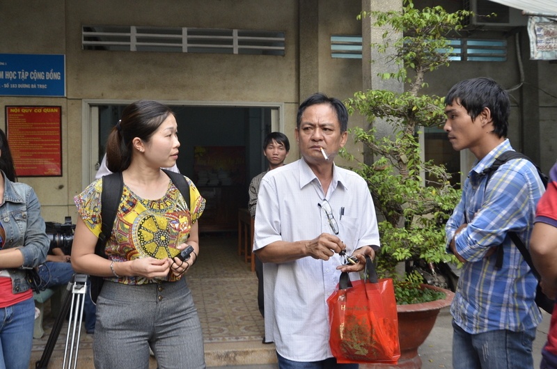 Cả khu phố xác nhận ông Liêm là người nuôi dưỡng bé Bo 20 tháng qua.